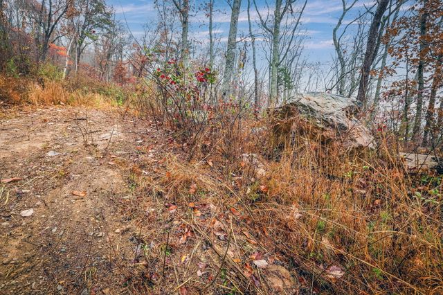 8037 Rocky Ledge Drive, Hixson, TN 37343