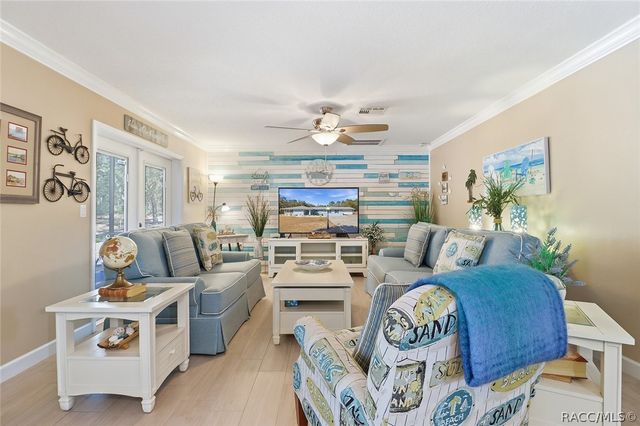 5921 W Desert Court, Beverly Hills, FL 34465