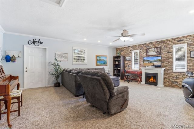 5921 W Desert Court, Beverly Hills, FL 34465