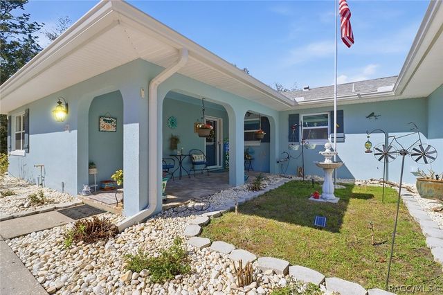 5921 W Desert Court, Beverly Hills, FL 34465