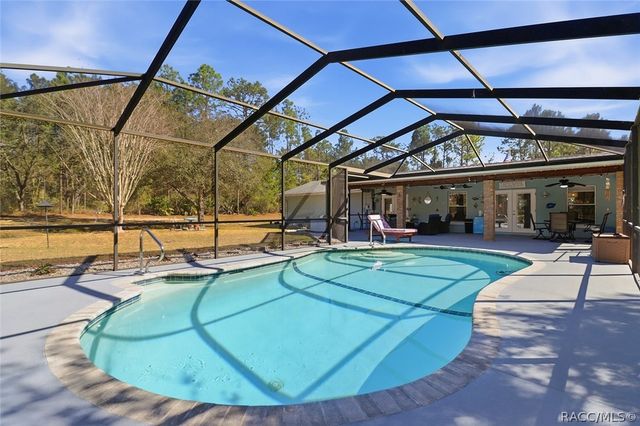 5921 W Desert Court, Beverly Hills, FL 34465