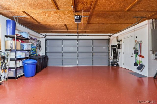 5921 W Desert Court, Beverly Hills, FL 34465