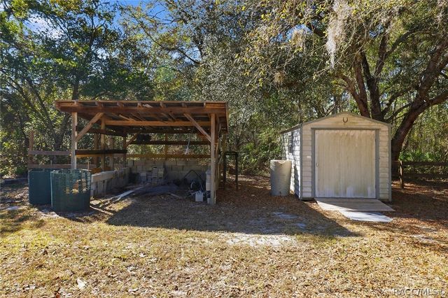 5921 W Desert Court, Beverly Hills, FL 34465