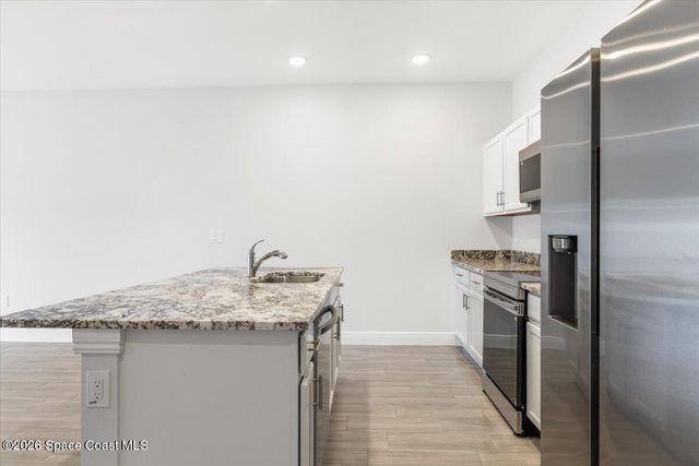 1635 19th Avenue SW, Vero Beach, FL 32962