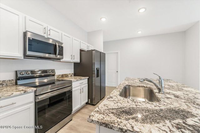 1635 19th Avenue SW, Vero Beach, FL 32962