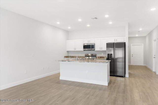 1635 19th Avenue SW, Vero Beach, FL 32962