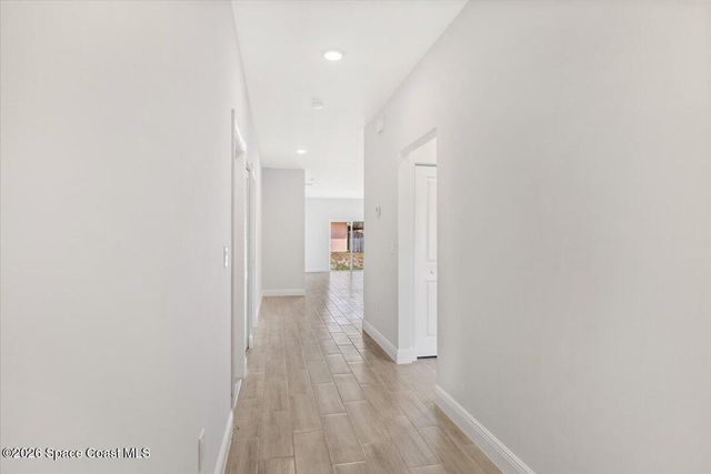 1635 19th Avenue SW, Vero Beach, FL 32962