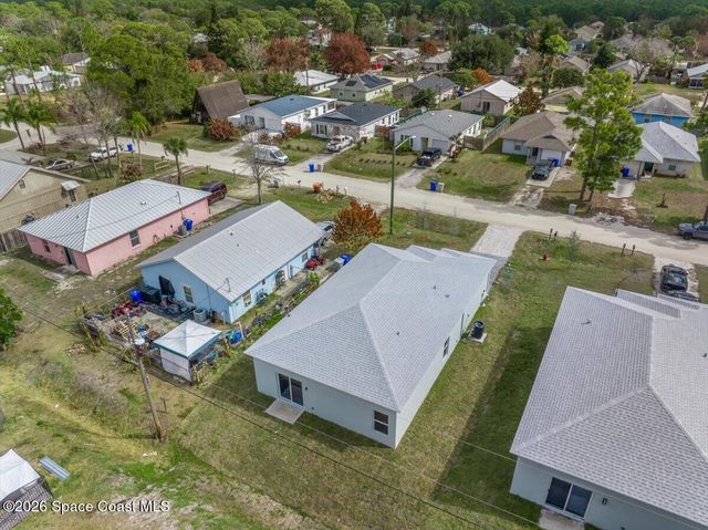 1635 19th Avenue SW, Vero Beach, FL 32962