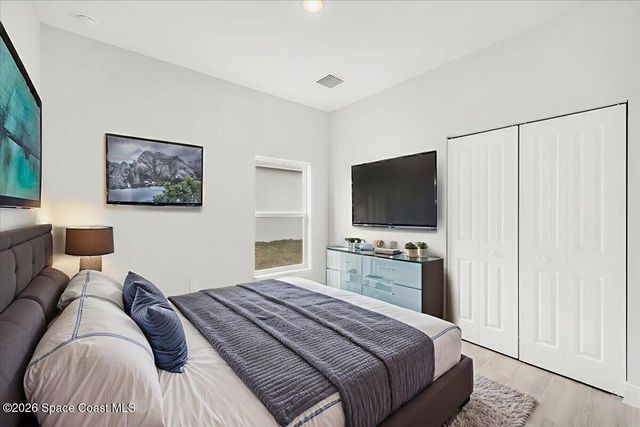 1635 19th Avenue SW, Vero Beach, FL 32962