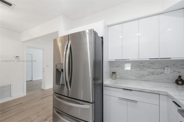 2780 NW 25, Fort Lauderdale, FL 33311