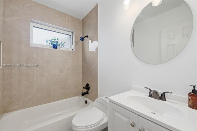 2780 NW 25, Fort Lauderdale, FL 33311