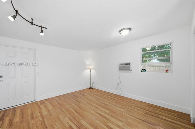 2780 NW 25, Fort Lauderdale, FL 33311