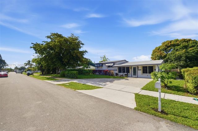 2780 NW 25, Fort Lauderdale, FL 33311