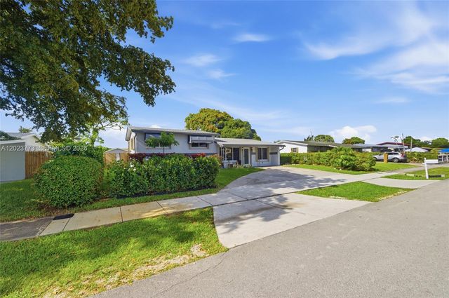 2780 NW 25, Fort Lauderdale, FL 33311