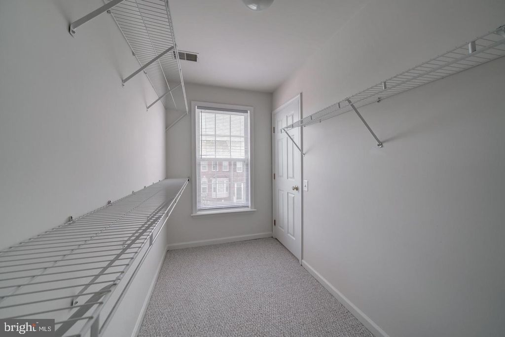 6138 MANCHESTER PARK CIR, Alexandria, VA 22310