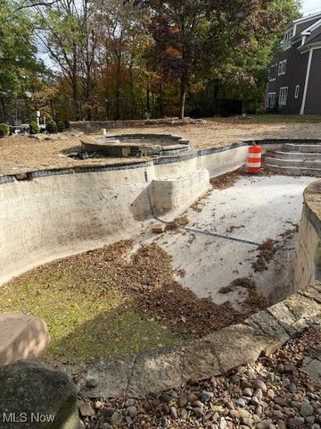 19130 Beach Cliff Boulevard, Rocky River, OH 44116