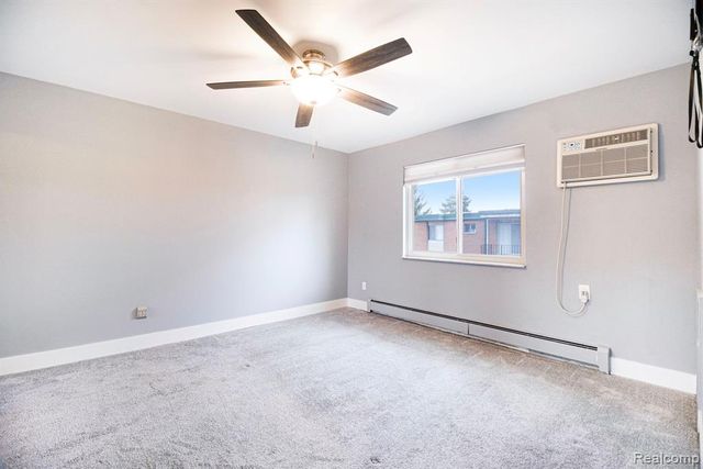 1840 Axtell Drive 7, Troy, MI 48084