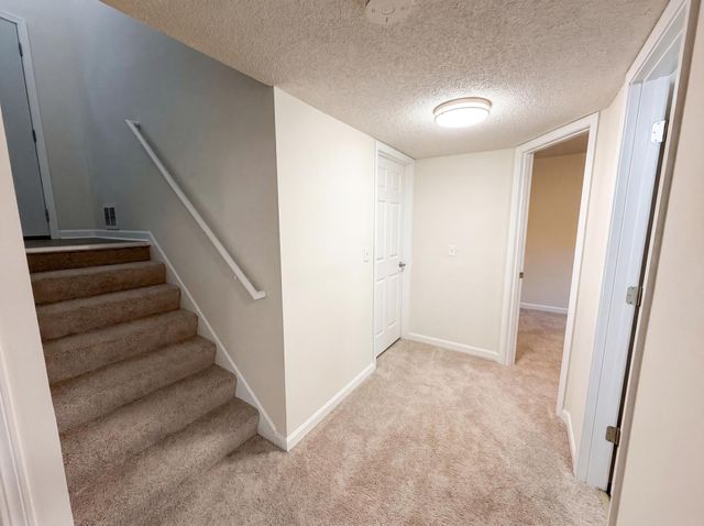 546 Hazel Street N, Saint Paul, MN 55119