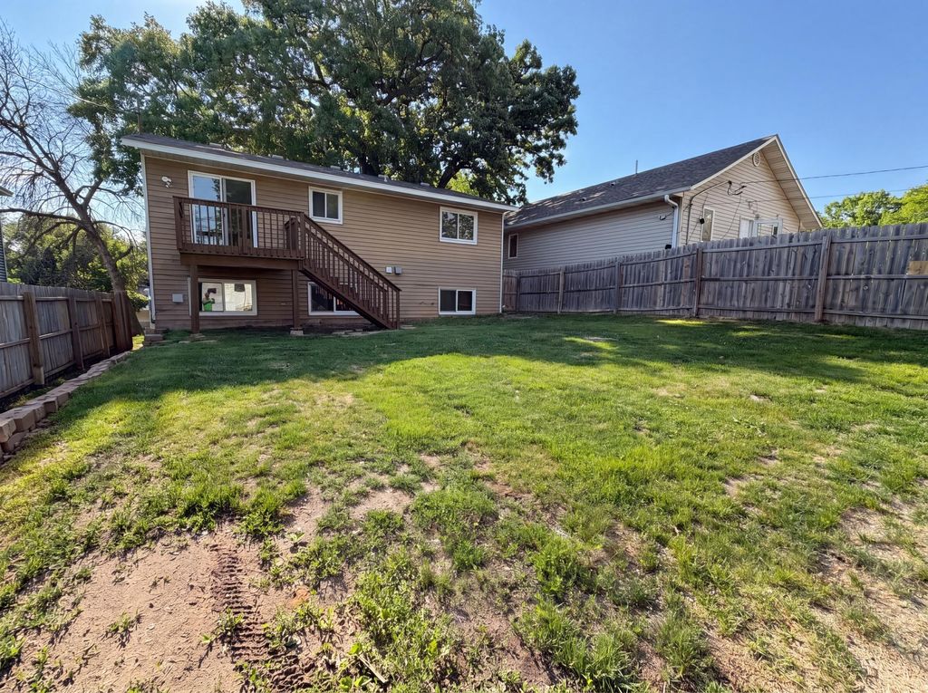 546 Hazel Street N, Saint Paul, MN 55119 — photo 5
