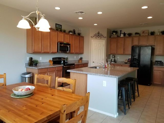 1932 E RAVENSWOOD Drive, Gilbert, AZ 85298