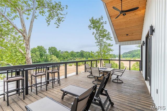 1300 River Valley Road, Doniphan, MO 63935