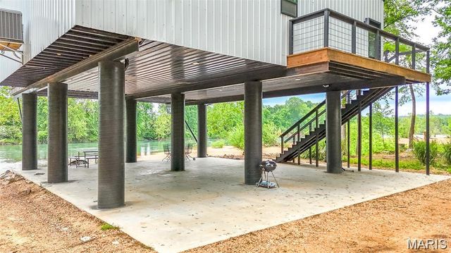 1300 River Valley Road, Doniphan, MO 63935