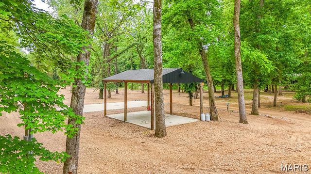 1300 River Valley Road, Doniphan, MO 63935