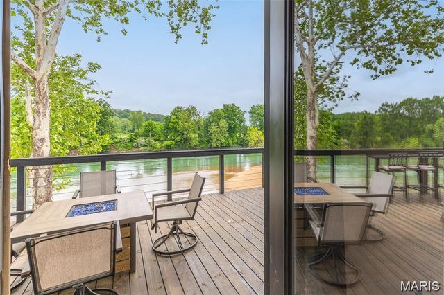 1300 River Valley Road, Doniphan, MO 63935