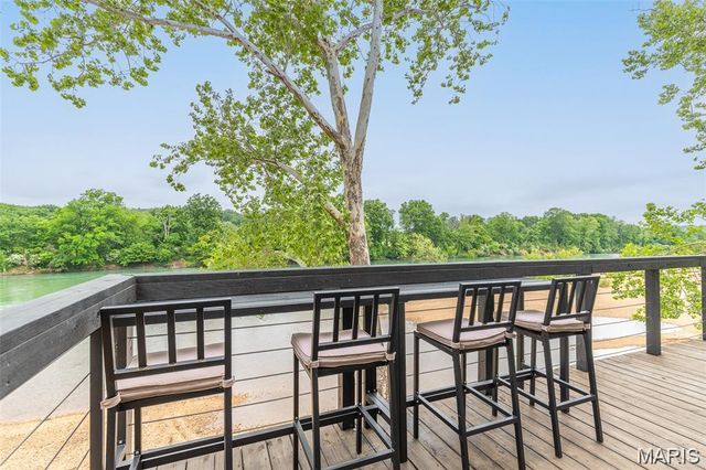 1300 River Valley Road, Doniphan, MO 63935