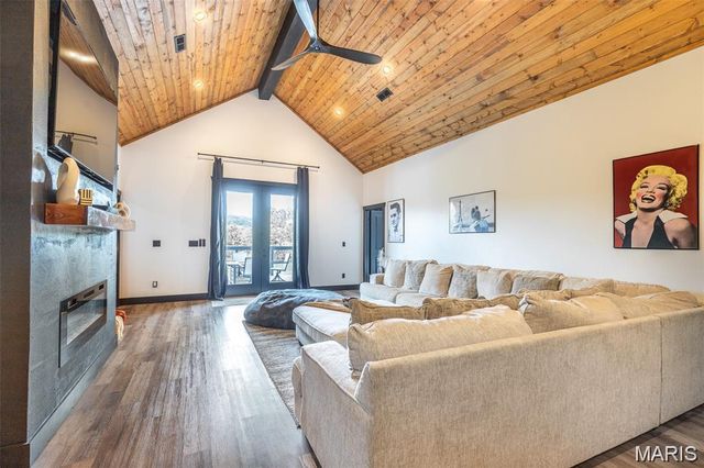 1300 River Valley Road, Doniphan, MO 63935