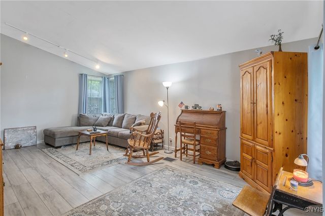 217 Melrose Avenue, Camillus, NY 13219