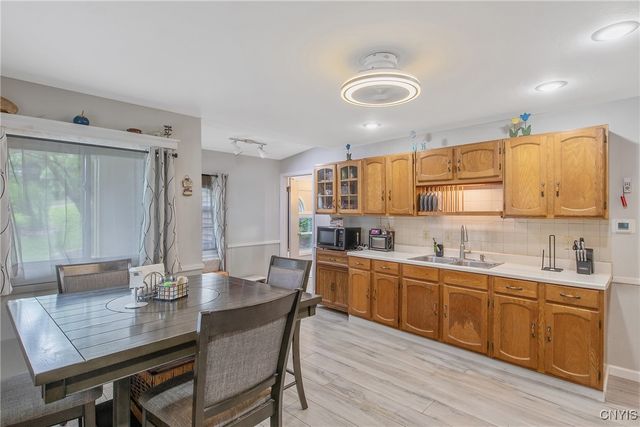 217 Melrose Avenue, Camillus, NY 13219