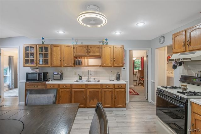 217 Melrose Avenue, Camillus, NY 13219