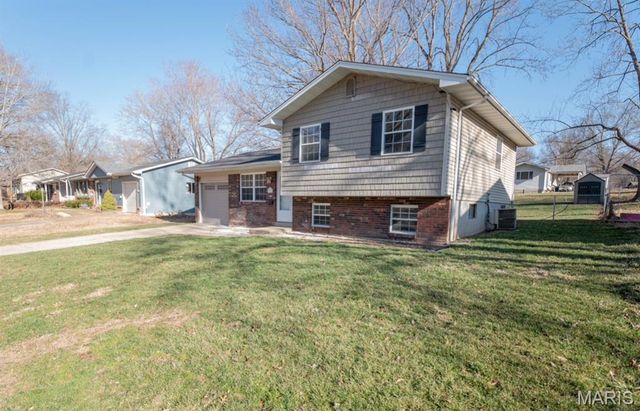 1707 E 9th Street, Washington, MO 63090
