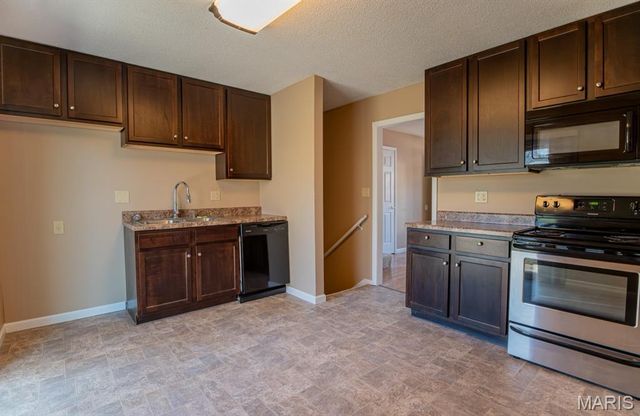 1707 E 9th Street, Washington, MO 63090