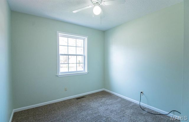 1707 E 9th Street, Washington, MO 63090