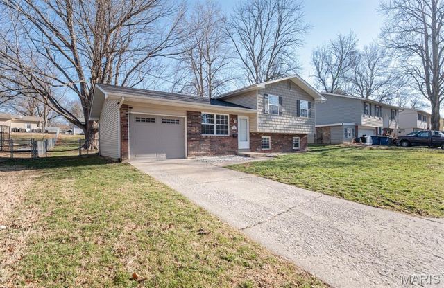 1707 E 9th Street, Washington, MO 63090