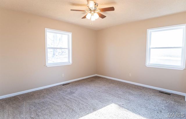 1707 E 9th Street, Washington, MO 63090