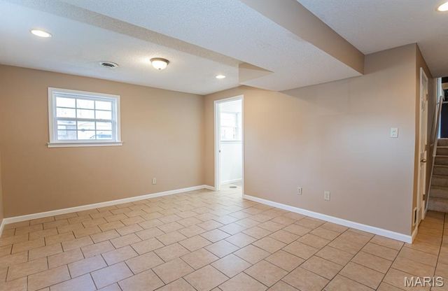 1707 E 9th Street, Washington, MO 63090