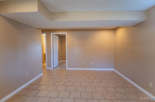 1707 E 9th Street, Washington, MO 63090