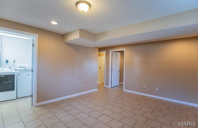 1707 E 9th Street, Washington, MO 63090