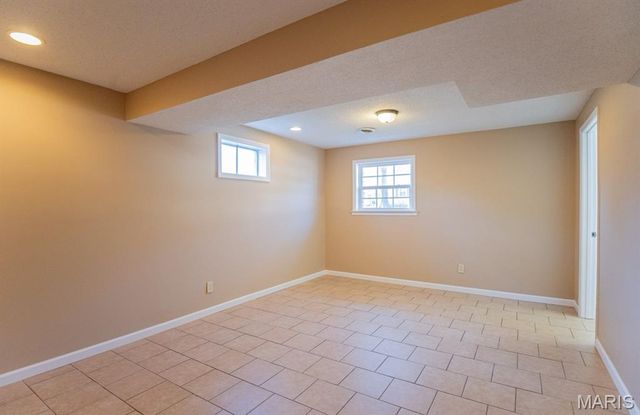 1707 E 9th Street, Washington, MO 63090