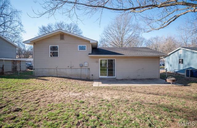 1707 E 9th Street, Washington, MO 63090