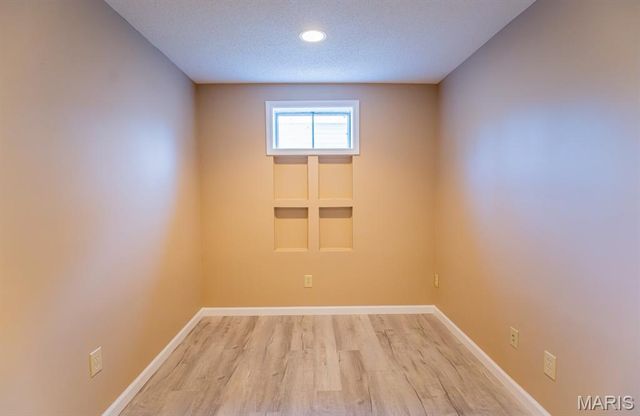 1707 E 9th Street, Washington, MO 63090