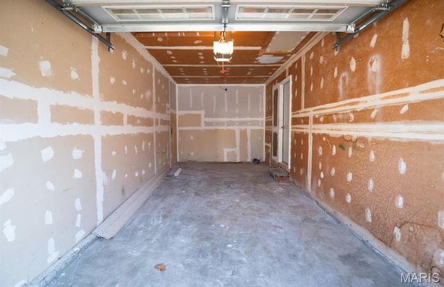 1707 E 9th Street, Washington, MO 63090