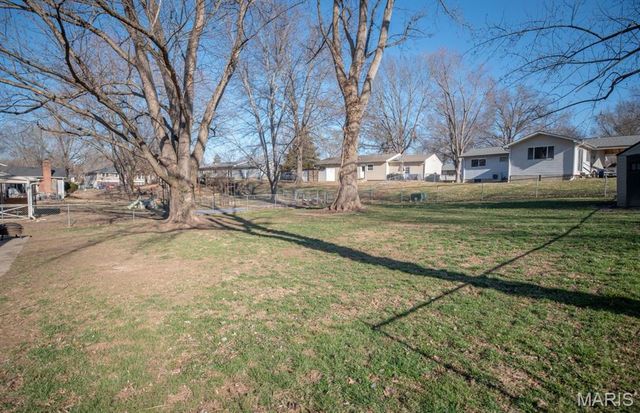 1707 E 9th Street, Washington, MO 63090