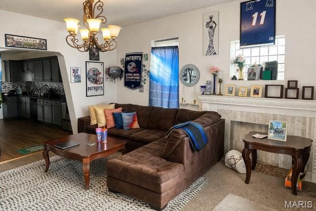 4605 Ray Avenue, St Louis, MO 63116