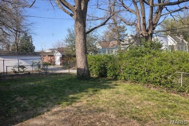 4605 Ray Avenue, St Louis, MO 63116