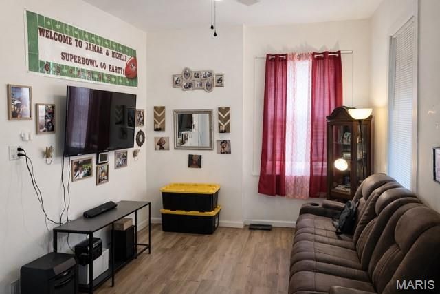 4605 Ray Avenue, St Louis, MO 63116