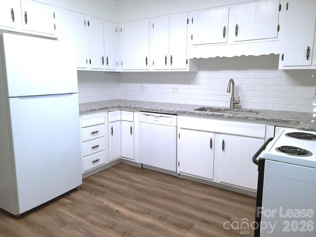 2141 Selwyn Avenue 206, Charlotte, NC 28207